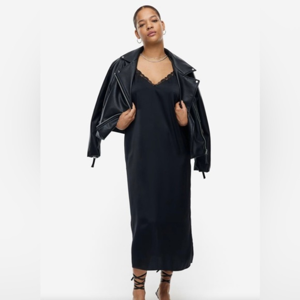 Gorgeous black‎ satin dress